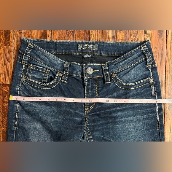 SILVER Aiko Bootcut Jean in Dark Wash Size 28 Waist / 33 Length - Picture 4 of 12